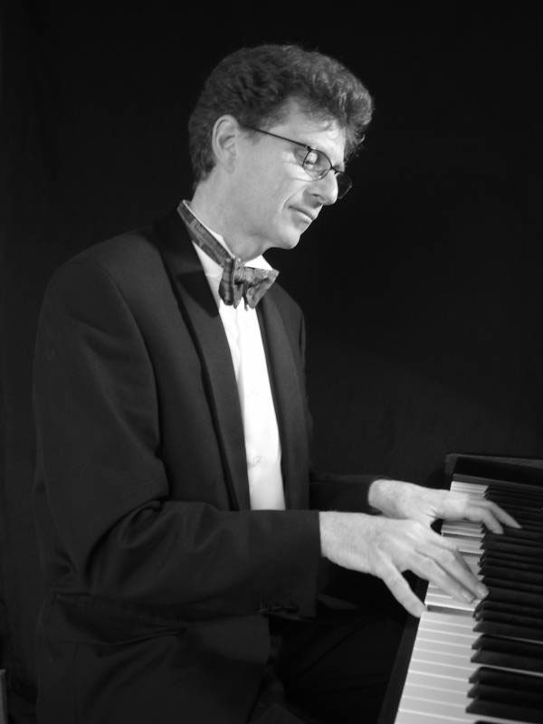 Harry Trent - Pianist & Vocalist