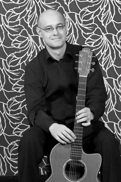 Tom Ingles - Acoustic Wedding Guitarist 
