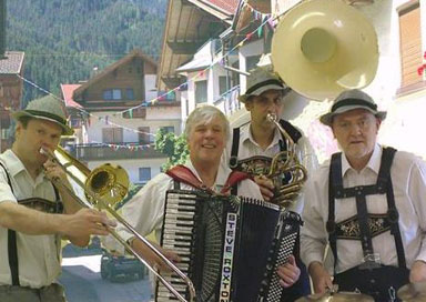 The Oompah Loompahs - German Oompah band