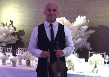 The London Wedding Violinist - act/1455