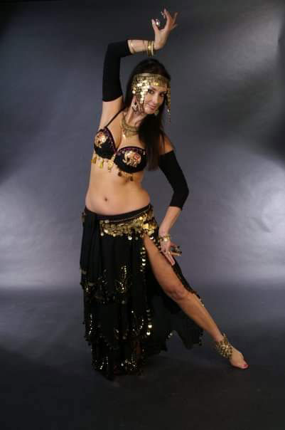 The Python Belly Dancer - Belly dancer and snake dancer