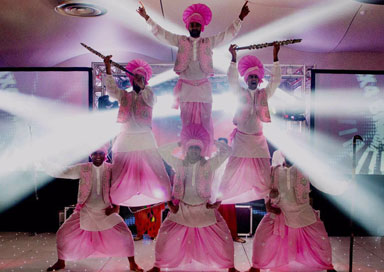 Dhollywood Bhangra Dancers - Bhangra Dancers