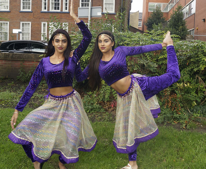 The Bollywood Sisters - Bollywood Dancers