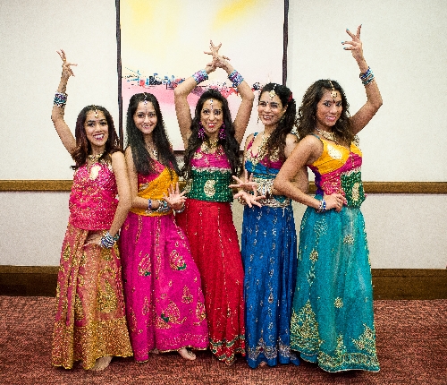 The Female Bollywood Dancers - Bollywood Dancers