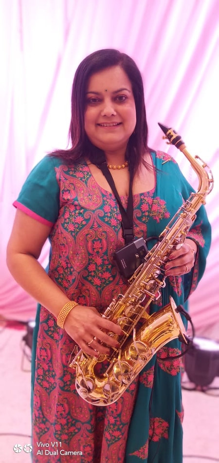 The Midlands Bollywood Saxophonist - Bollywood Saxophonist