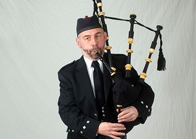 Midlands Bagpiper Highland Piper Hire ID1967