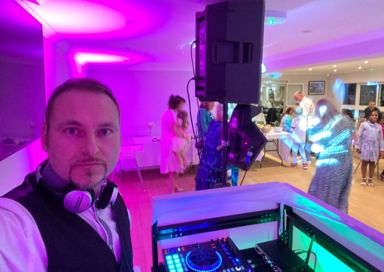 Wedding DJ with Live Sax and Congas - act/2193