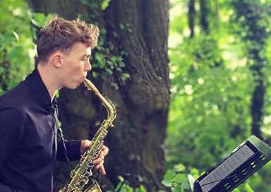 The Nottingham Sax Player - act/2350