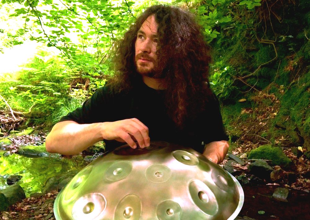 Handpan Player in the Midlands