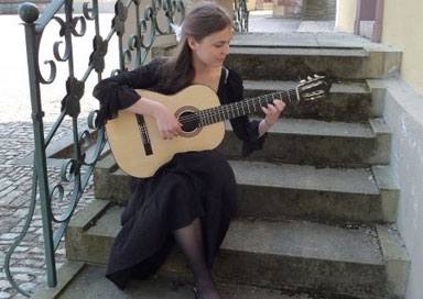 Christine Wyatt - Classical Guitarist