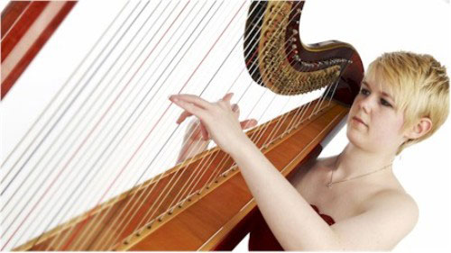 Elizabeth Pleasence - Harpist