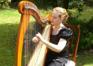 Serena Linnet - Harpist